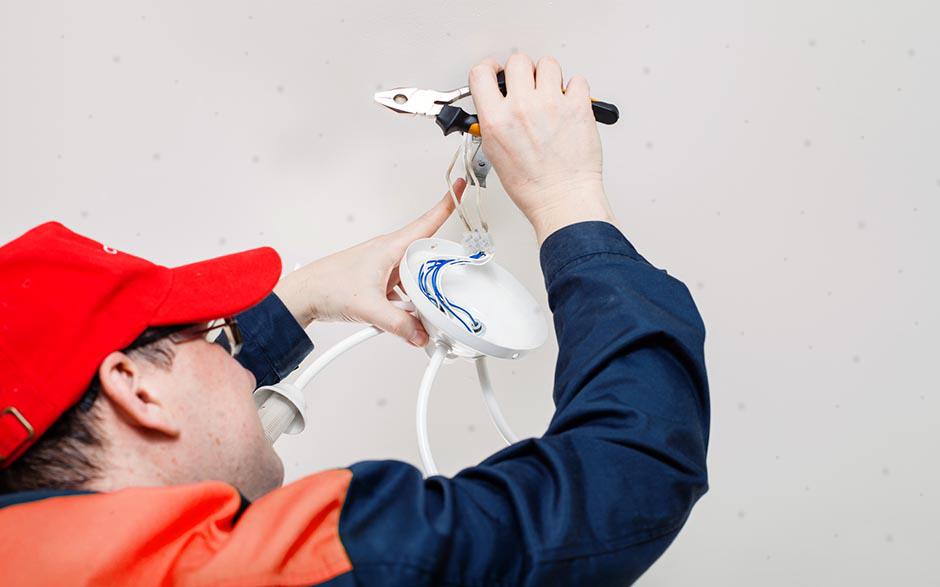 cherche électricien pas cher Carrières-sous-Poissy